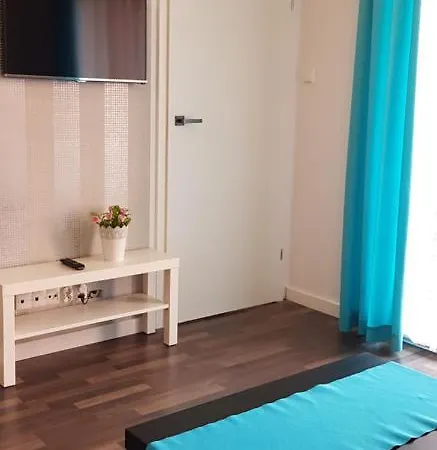 Chmielna Park Apartment